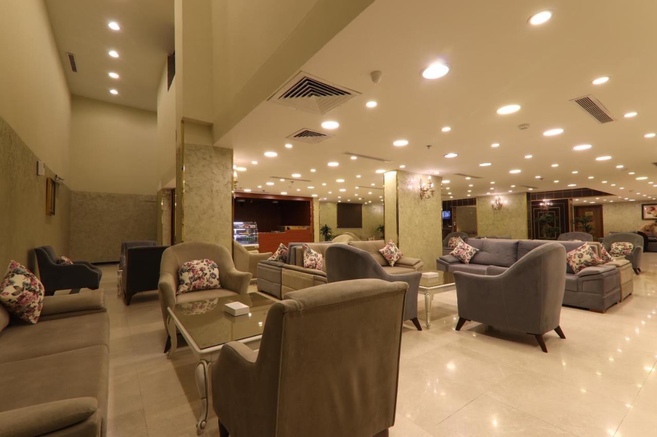 Gelnar Al Raqi Aparthotel Sultanah Exterior foto