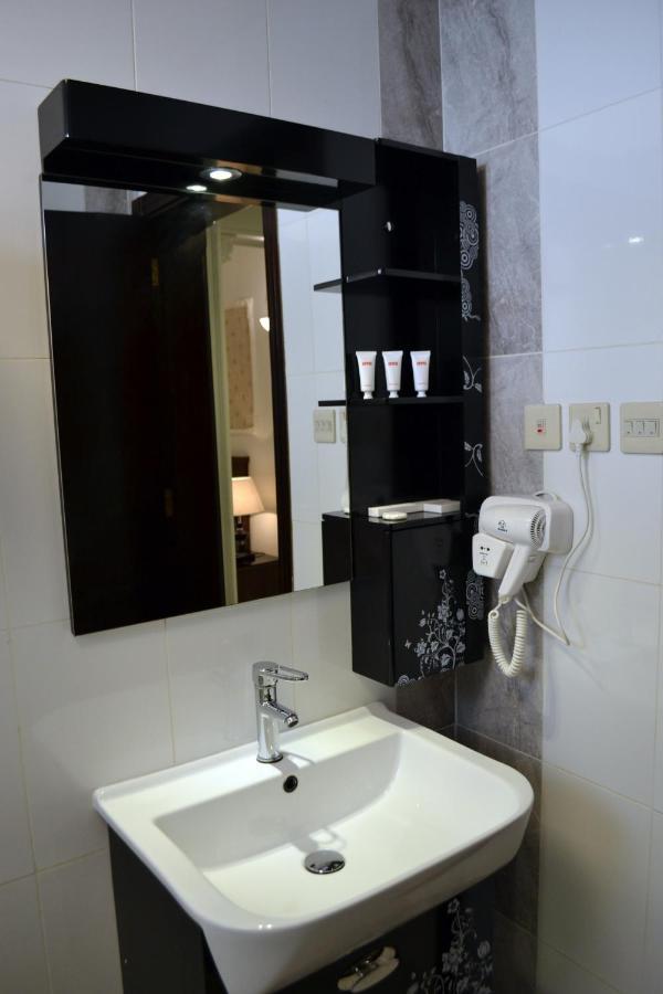 Gelnar Al Raqi Aparthotel Sultanah Exterior foto