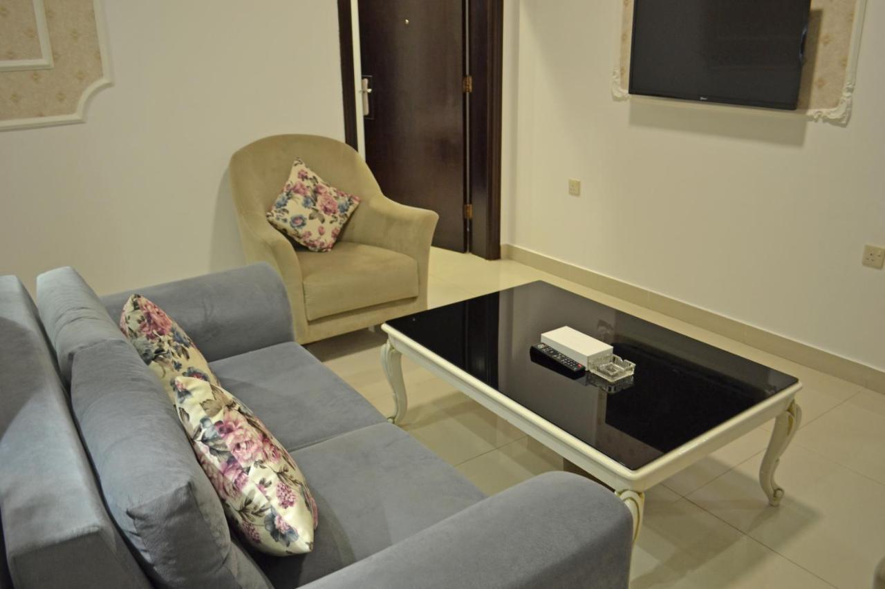 Gelnar Al Raqi Aparthotel Sultanah Exterior foto