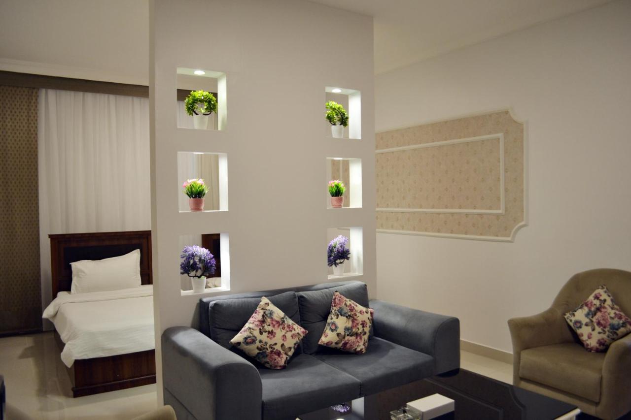 Gelnar Al Raqi Aparthotel Sultanah Exterior foto